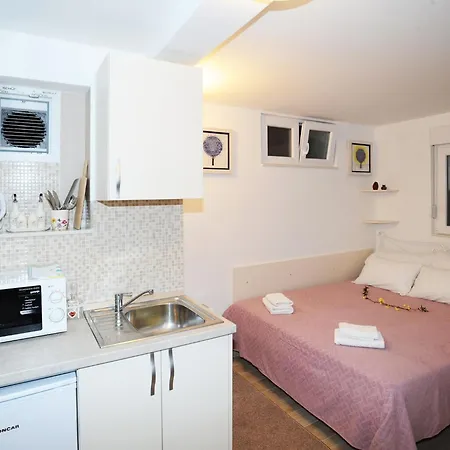 Daire Nika Family - Basic With External Terrace And Sea View A5