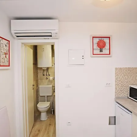 Nika Family - Basic With External Terrace And Sea View A5 Apartment